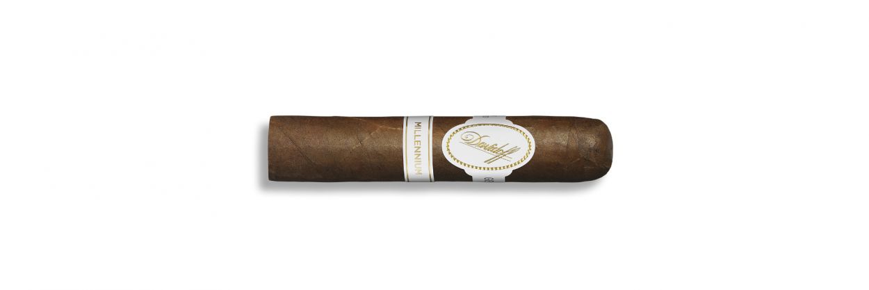 DAVIDOFF MILLENIUM SHORT ROBUSTO CELLO 4 S .